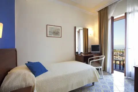 Hotel Tirrenia in Sorrento — foto 23