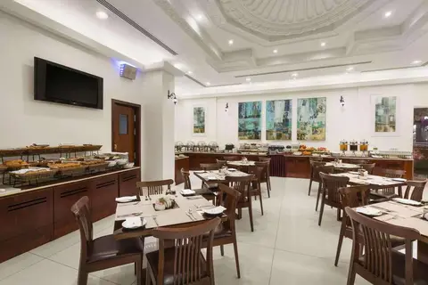 Ramada by Wyndham Beach Hotel Ajman in Ajman — foto 15