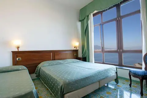 La Panoramica Hotel in Castellammare di Stabia — foto 2