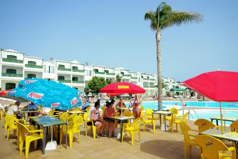 Plaza Palmeras in Puerto del Carmen — foto 28