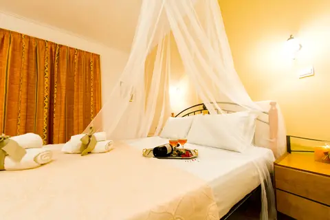 Remezzo Studios & Apartments in Ammoudi — foto 6