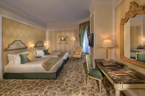 Royal Rose Abu Dhabi, a Curio Collection by Hilton Affiliated Hotel in الدَّانَةْ — foto 24