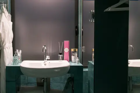 WC Beautique Hotel Lisboa in Almada — foto 13