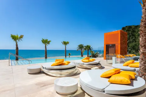 Fly & Go Higueron Hotel Malaga, Curio Collection by Hilton in Fuengirola — foto 31