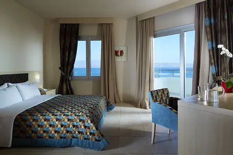 Molos Bay in Kissamos — foto 24