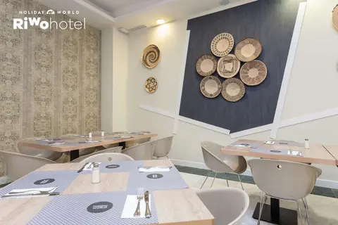 Holiday World Riwo Hotel in Benalmádena — foto 19