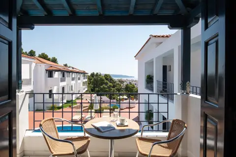 Atrium of Alonissos in Patitiri — foto 19