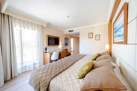 Hotel Gold River at PortAventura World in Lladurs — foto 9