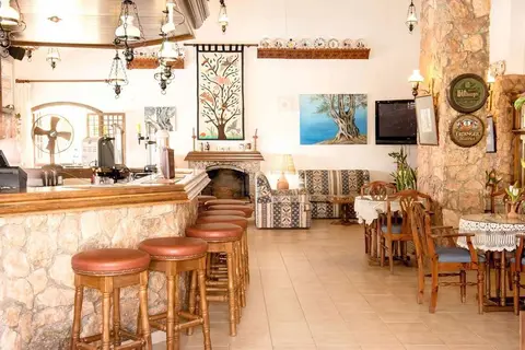 Anais Bay Hotel in Παραλίμνι — foto 12