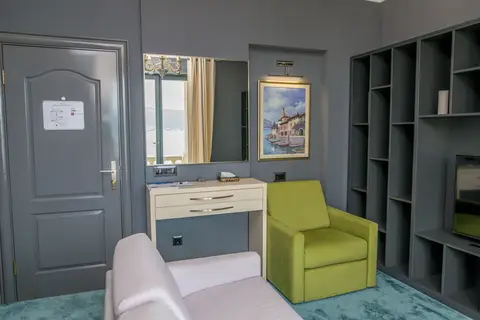 Hotel Astoria in Tivat