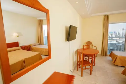 Tres Anclas Hotel in Playa de Gandia — foto 17