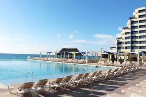 Crown Paradise Club Cancun in Jacuzzi, foto 19