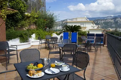 Hotel Central Sorrento in Sorrento, foto 10