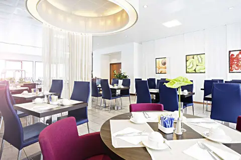 Novotel Milan Malpensa Airport in Cardano al Campo — foto 6