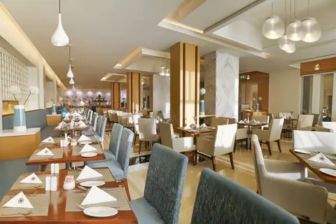 Royal Continental Hotel in Dubai — foto 7