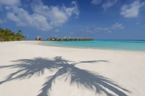 OUTRIGGER Maldives Maafushivaru Resort in Maafushivaru — foto 3
