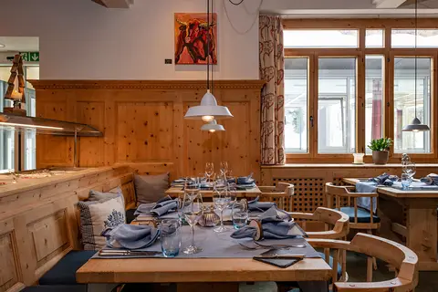 Schweizerhof Sils-Maria, a Faern Collection Hotel in Sils im Engadin — foto 11