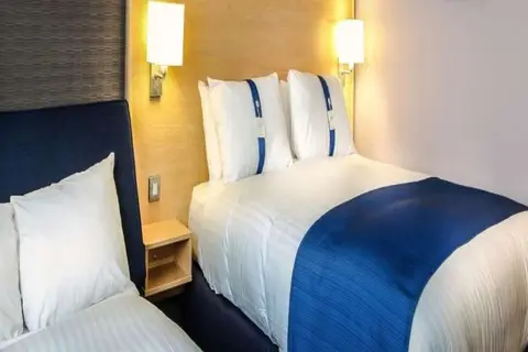 Holiday Inn Express Manchester Airport in Wythenshawe