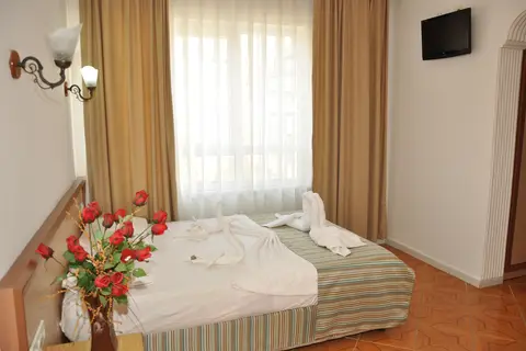 Miss Cleopatra Hotel in Cleopatra beach — foto 26