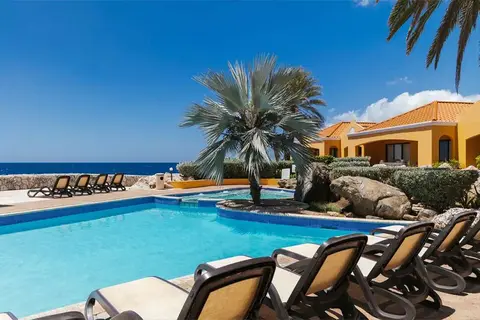 Hotel The Royal Sea Aquarium Resort in Willemstad