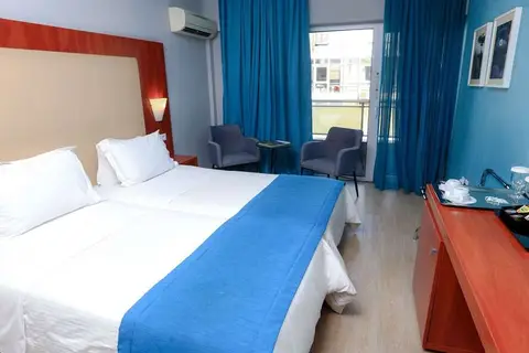 Polis Grand in Athene — foto 22