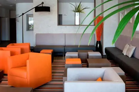 Hotel Vieux Port in La Ciotat — foto 9