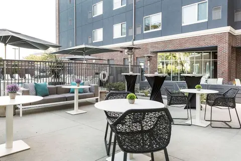 Cambria Hotel LAX in El Segundo — foto 15