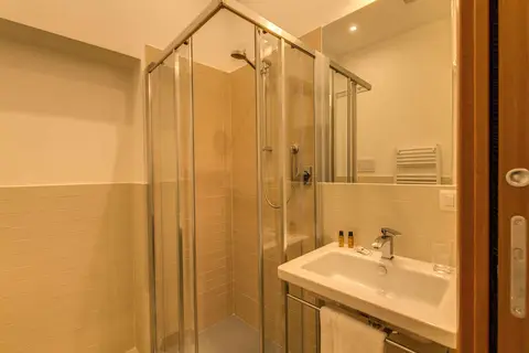 Top Floor Colosseo Guesthouse in Rome — foto 28