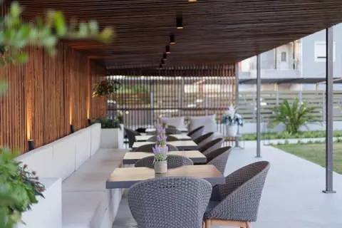 V Luxury Suites in Korfoe — foto 21