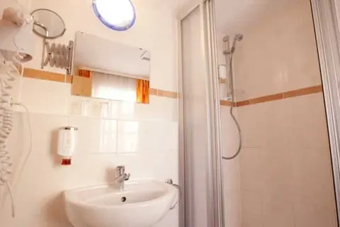 Hotel Zum Grünen Kranz foto 9