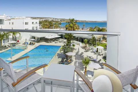 Limanaki Beach Hotel in Ayia Napa — foto 2