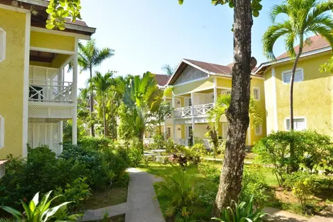 Merril's Beach Resort II in Negril