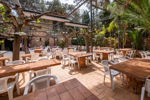 Playa Bara in Roda de Berà — foto 7