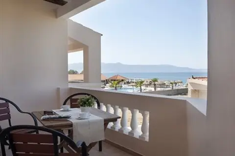Caretta Beach in Γεράνι — foto 4