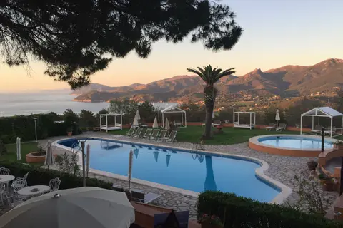 Resort Hotel Le Picchiaie in Portoferraio — foto 2