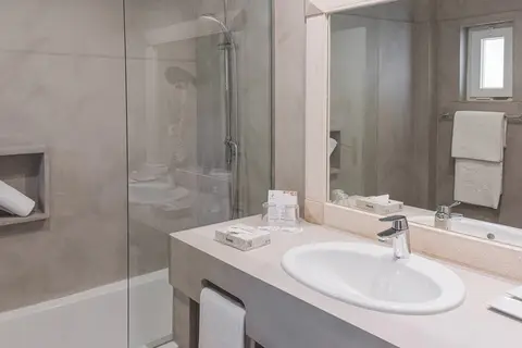 Costa d'Oiro Ambiance Village in Lagos — foto 18