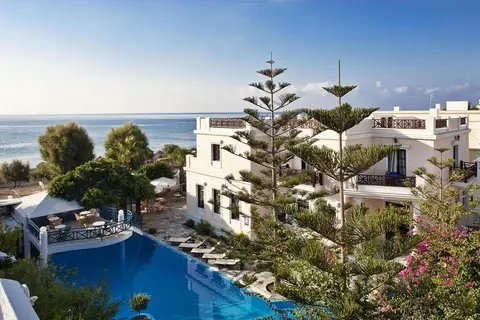 Veggera Hotel in Perissa Santorini