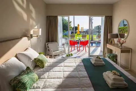 Leonardo Laura Beach & Splash Resort in Paphos — foto 24
