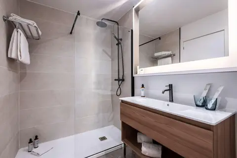 Hotel Valencia Oceanic in Valencia — foto 5