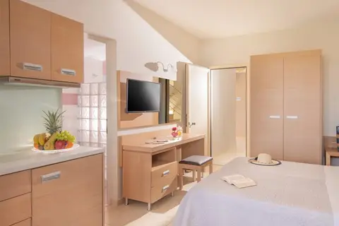 Pleasure Beach Hotel in Δημοτική Ενότητα Μαλίων — foto 2