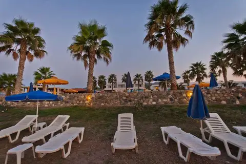 Irina Beach Hotel in Zipari, foto 17