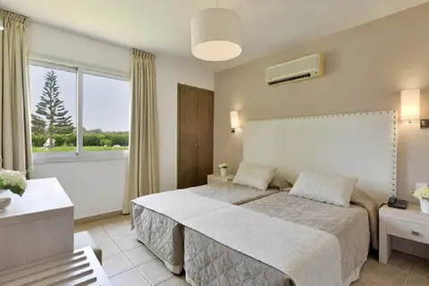 The Macronissos Holiday Village in Ayia Napa — foto 20