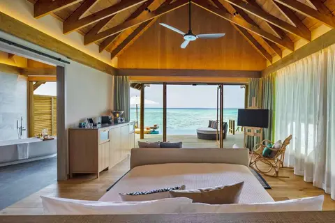 Emerald Faarufushi Resort & Spa in Rah Gili Maldives — foto 11