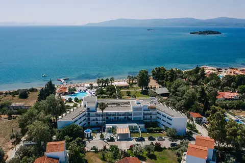 Brown Beach Evia Island in Αμάρυνθος — foto 2