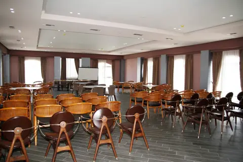 AMH Hotel Durres in Durrës — foto 20