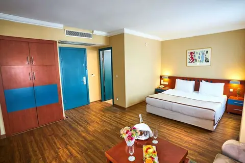 Feronya Hotel in Beyoğlu — foto 11