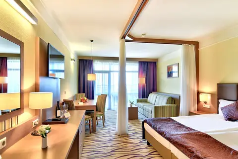 Flamingo Grand Hotel & Spa in Оброчище — foto 4