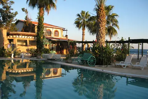 Topset Hotel in Karaoğlanoğlu