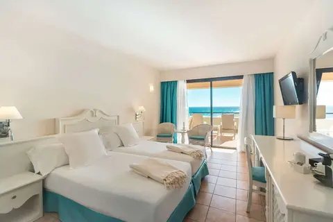 Iberostar Waves Playa Gaviotas in Las Gaviotas — foto 25