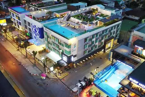The Bloc Hotel in Patong — foto 12